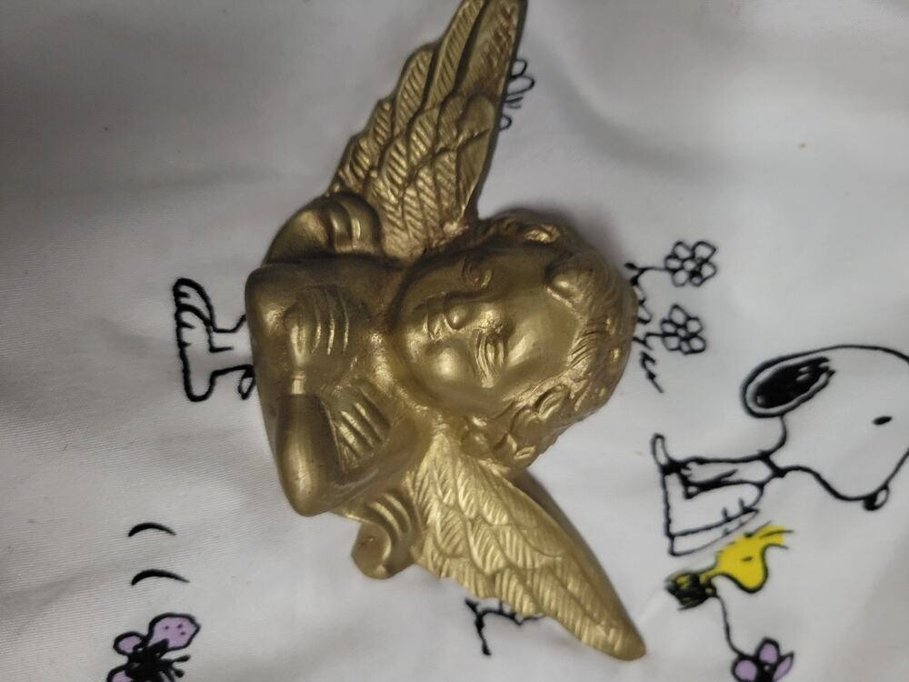VTG Cherub Guardian AngelWall Hanging Solid BRASS W/folded arms 2.25 X 4.75”